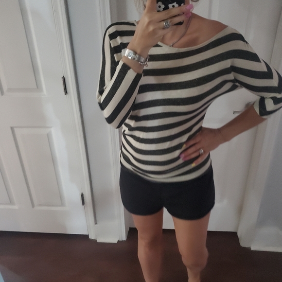 CACHE METALLIC ASYMMETRICAL TOP - Picture 4 of 11